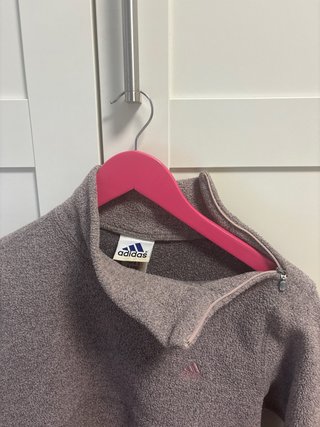 Jersey Adidas gris y rosa