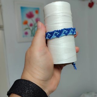 Pulsera de hilo encerado tejida artesanalmente