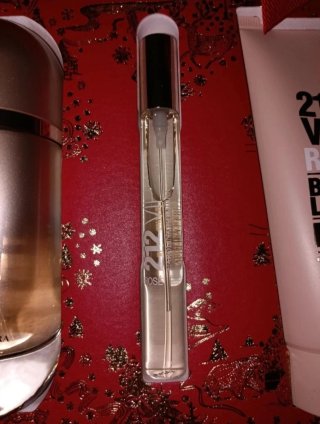 Estuche Perfume Carolina Herrera 212 Rosé