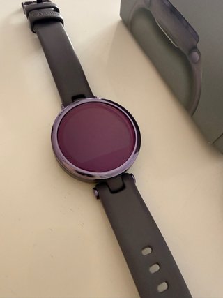Reloj Garmin Lily Sport usado dos veces.