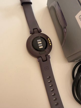 Reloj Garmin Lily Sport usado dos veces.