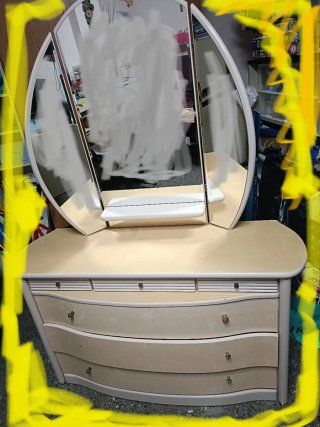 Cómoda tocador con espejo tríptico