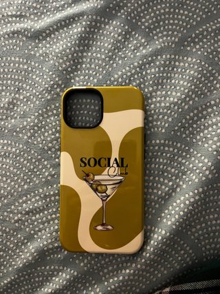 Funda iPhone 13 Social Club