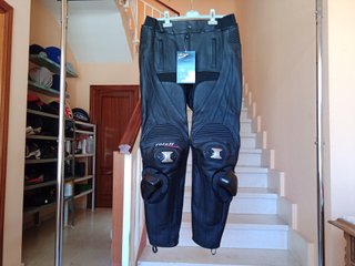 Pantalón cuero NUEVO roleff mono moto talla L 52