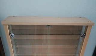 VITRINA EXPOSITORA DE MADERA Y CRISTAL