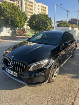 MERCEDES GLA 220D AMG 4MATIC
