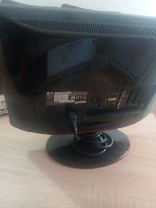 Monitor TV LG 16 Negro/Rojo