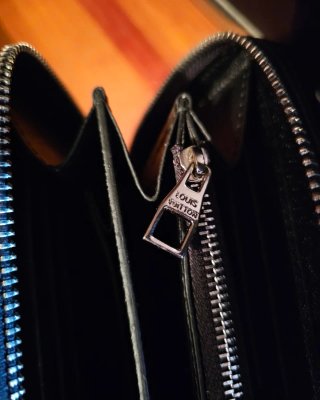 Louis Vuitton Zippy XL Cartera Negra.