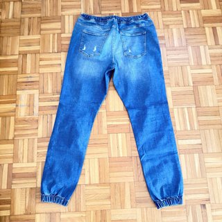 Pantalón vaquero hombre Talla M desgastado