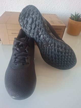 Zapatillas Nike Revolution 6 Talla 40.5