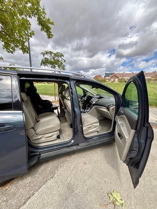 Ford Grand C-MAX 2012
