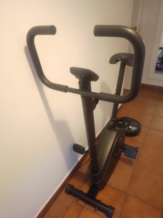 Bicicleta Estática Negra