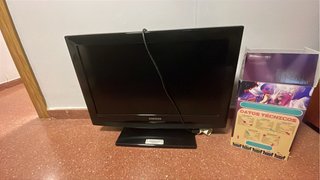 Televisor Samsung Negro con Mando