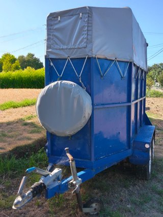 Remolque para el transporte de animales o enseres.