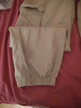 Pantalón cargo beige talla S