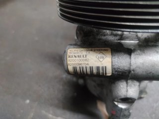Bomba dirección asistida Renault Laguna 2