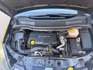 Opel Zafira 2012