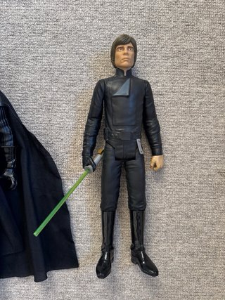 Figuras Luke Skywalker y Darth Vader