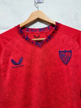 Camiseta del Sevilla FC con parches de Copa