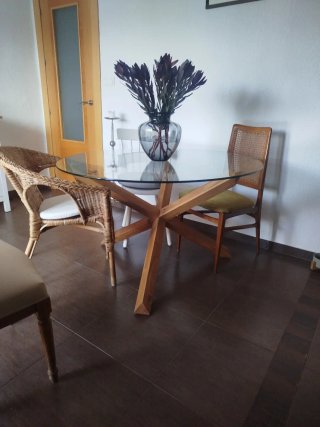 Mesa redonda cristal y madera