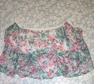 Top floral de tirantes