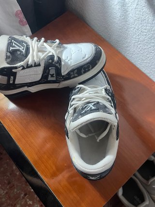 Zapatillas Louis Vuitton Blancas y Negras