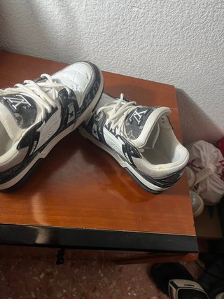 Zapatillas Louis Vuitton Blancas y Negras
