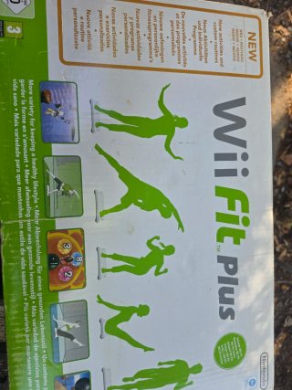 Nintendo Wii Fit Plus - Juego Fitness