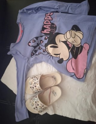 Mono y chanclas Disney niña