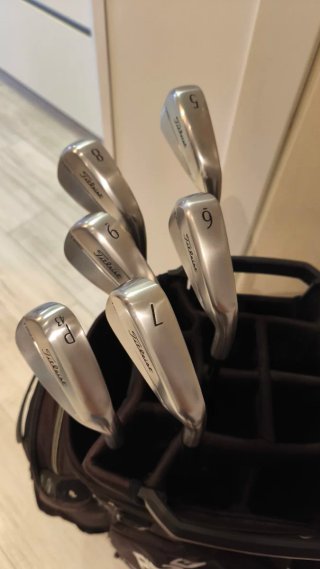 Set Titleist T250 Acero Regular