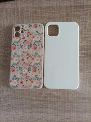 Fundas iPhone 11 (Apple)  1 funda 3€  2 fundas 5 €