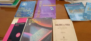 Lotes de libros de quimica, fisica, mates e ingles