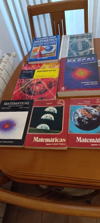 Lotes de libros de quimica, fisica, mates e ingles