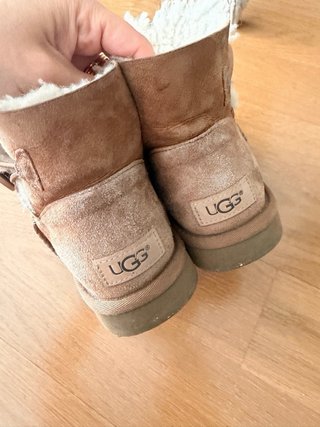 Botas UGG Marrones con Botón originales