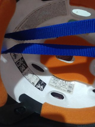 Casco bici/patinete azul y blanco