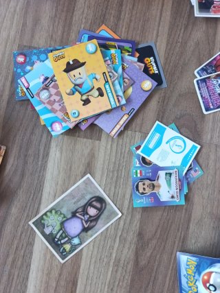 Cromos y cartas variadas: Podemos, Liga,...