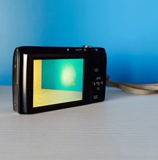 Fujifilm FinePix T550 16MP Zoom ottico 12x + Custodia