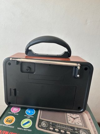 Radio vintage AM/FM/SW con MP3, USB y Bluetooth