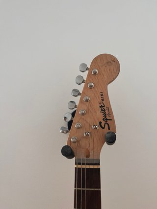 Guitarra Eléctrica Squier Stratocaster Mini