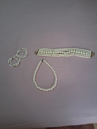 Juego de collares y pulseras de perlas