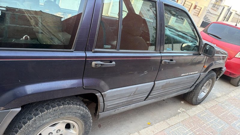 Jeep  Cherokee 2000 - foto 1
