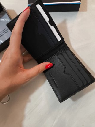 Portafoglio uomo Tommy Hilfiger nero