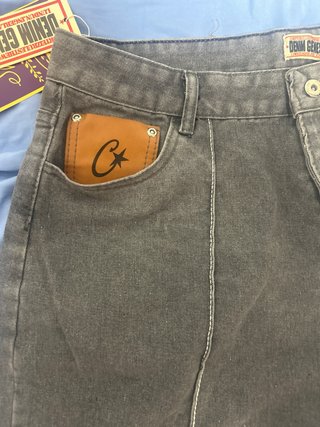 Pantalón Corto Corteiz Gris Oscuro Talla M
