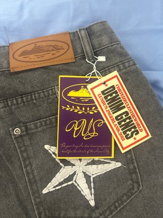 Pantalón Corto Corteiz Gris Oscuro Talla M