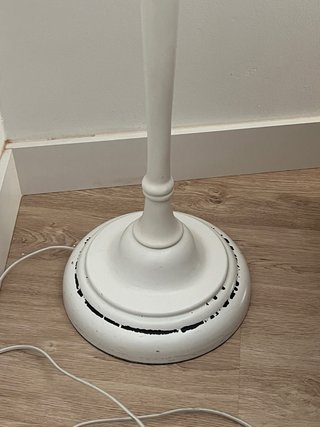 Lámpara de pie de madera y tela