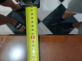 Mesa y 5 sillas de comedor
