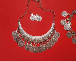 Conjunto collar, pulsera y pendientes