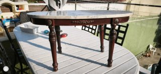 Mesa de centro ovalada mármol y madera