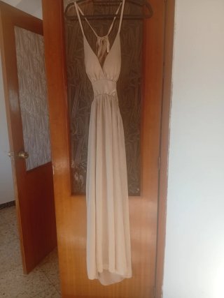 Vestido largo beige de fiesta