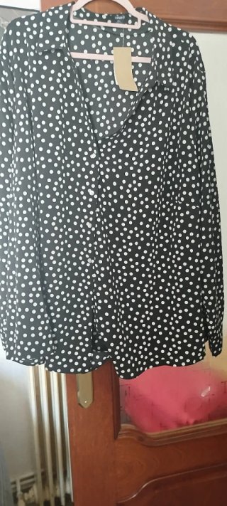 Camisa KIABI Talla XXXXL / 48/ 18 Lunares